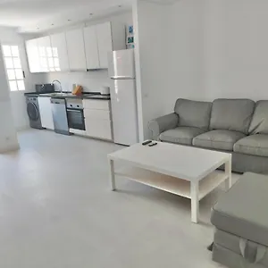 Surfers Apartment